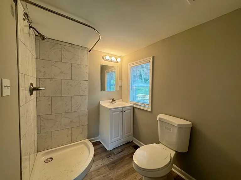 415 Spring Ct — Photo 9