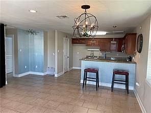 4th image of 601 Phlox Ave
