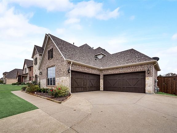 3rd image of 114 Stallion Ln