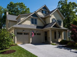 2806 4th St N, Arlington, VA 22201