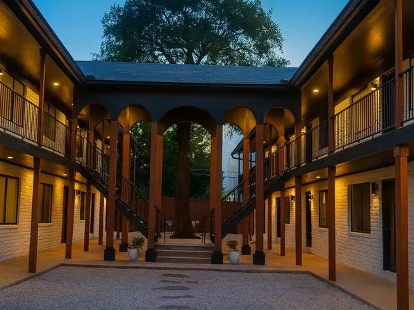 1152 S Quaker Ave #8, Tulsa, OK 74120