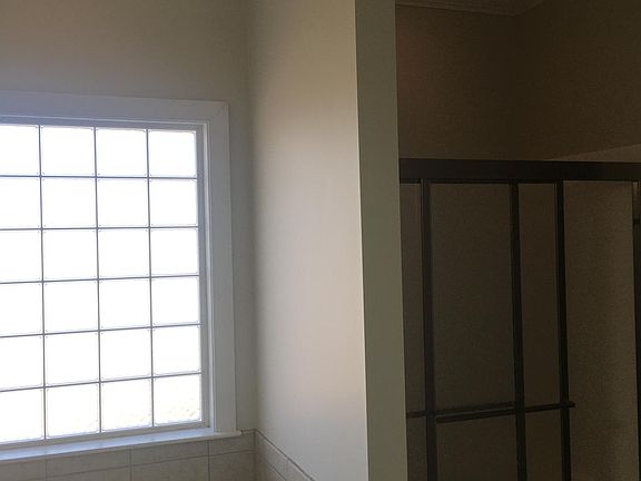 bathroom tub and shower