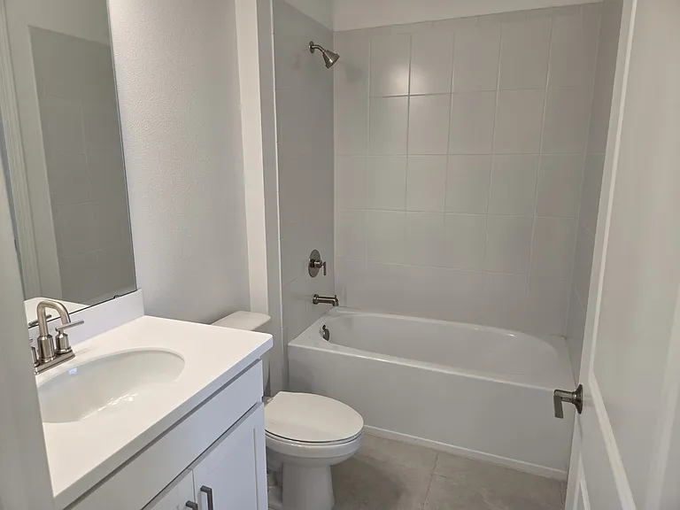 2nd bathroom