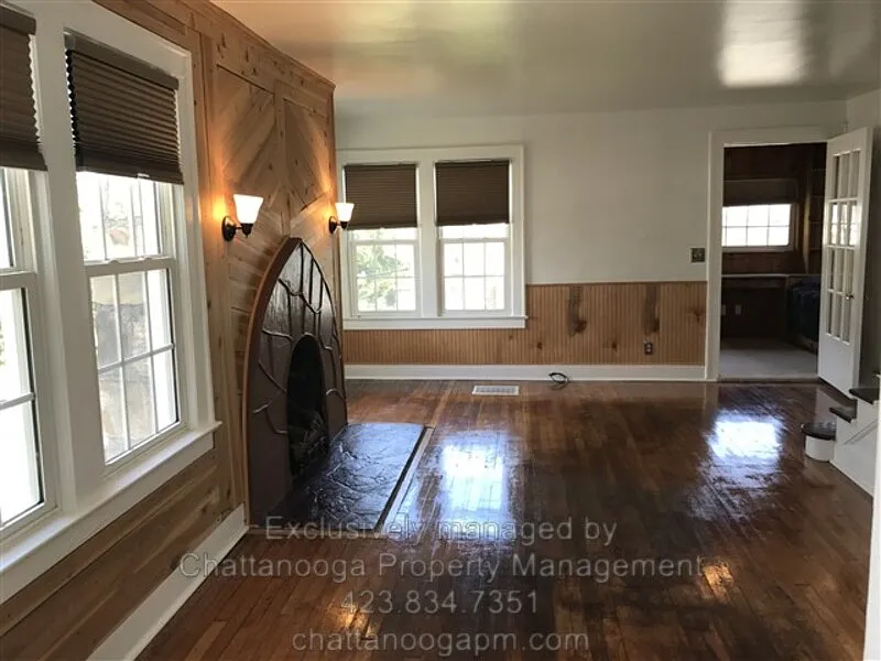 3 bed, 1.0 bath, 1483 sqft, $1,595 — Photo 2