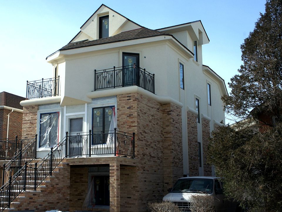 2nd image of 74 Beaumont St