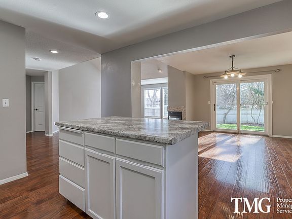 4th image of 16903 SE 28th St