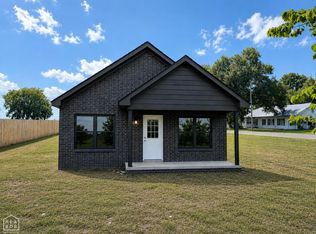 1208 S Main St, Leachville, AR 72438