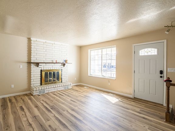 2nd image of 4558 W Valley Dr