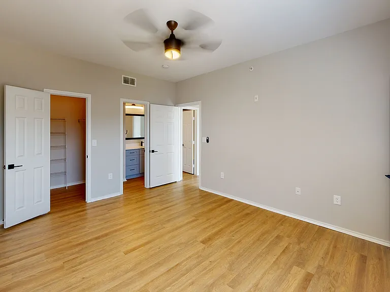 Lakeline Villas — Photo 84