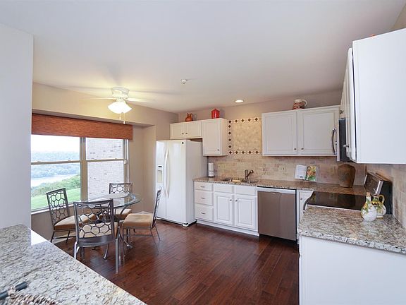 4th image of 153 Palisades Pointe Dr #2