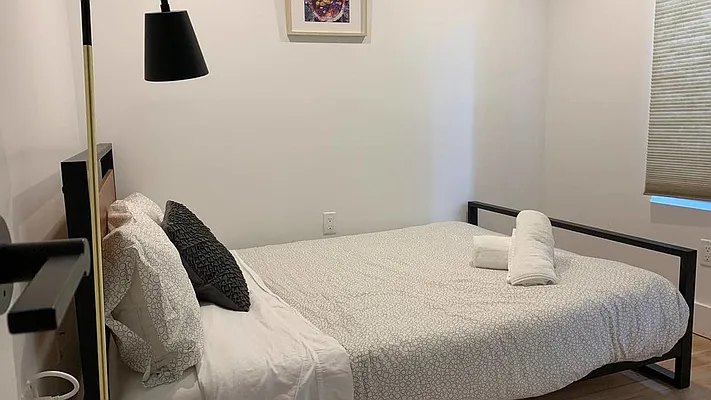 Rented by Nooklyn NYC LLC | media 44