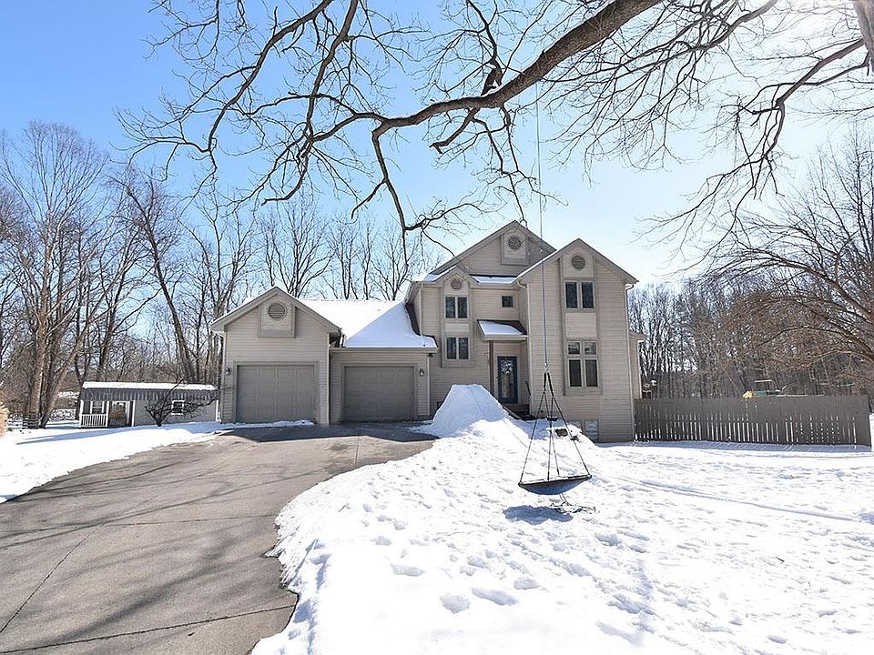 1st image of 57556 Walden Ct