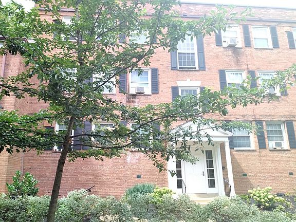 3rd image of 5012 Columbia Pike APT 1