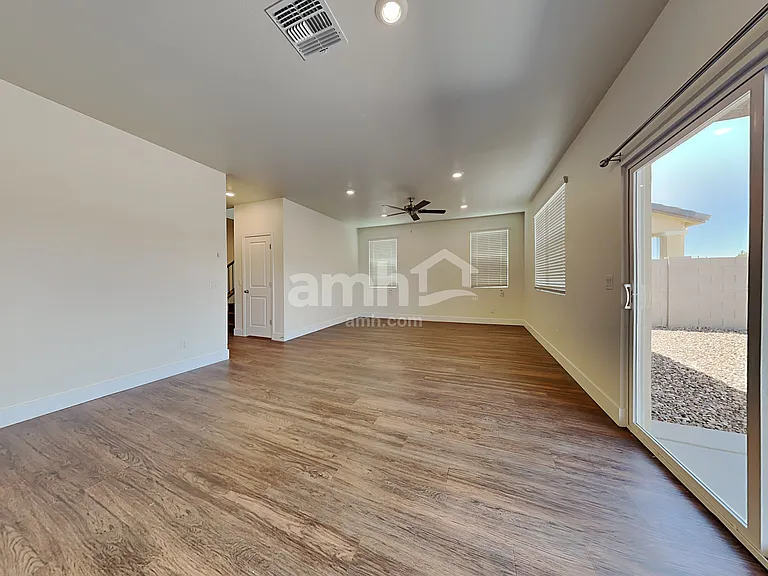 21382 S 231st St — Photo 8