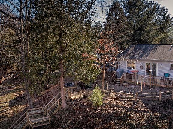 3rd image of 18356 Oxbow Dr
