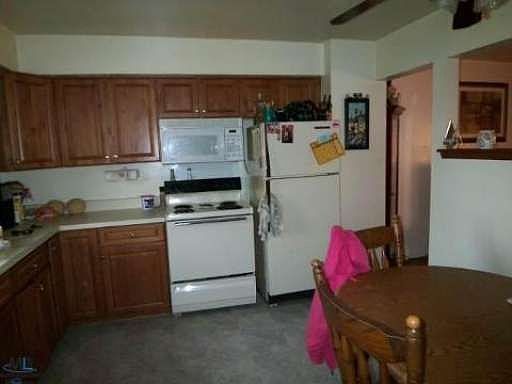 4th image of 25592 Cambridge Ct
