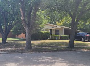 1424 Meadowbrook Ln, Irving, TX 75061