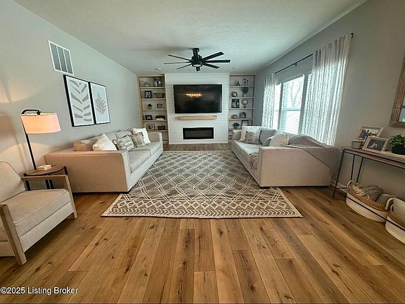 2nd image of 566 Hubbard Ln