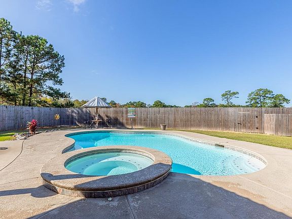 4th image of 665 Winchester Dr