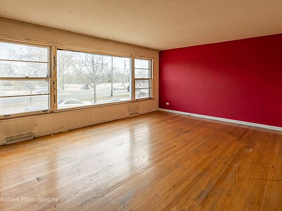 2nd image of 6422 Spaulding Ave
