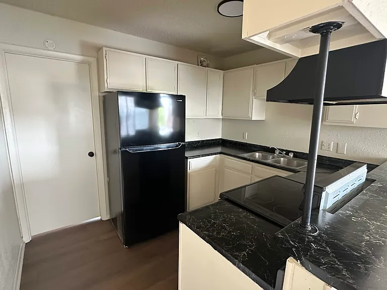 809 N Arnett St #4 — Photo 4