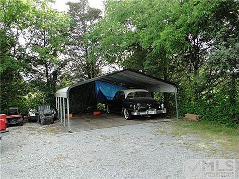 5th image of 212 Vance Ln