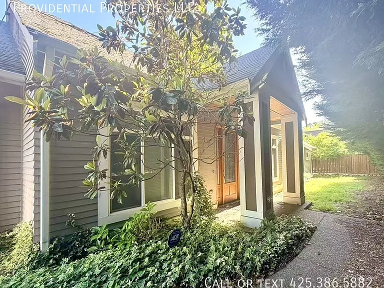 700 5th Ave S — Photo 2