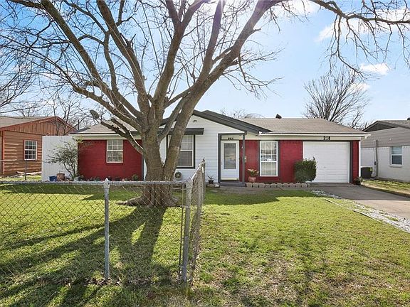 3rd image of 218 E Fairmeadows Dr