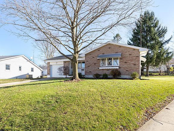 2nd image of 805 Terry Ln