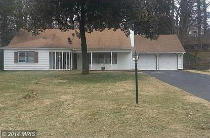 2nd image of 2702 Largo Pl