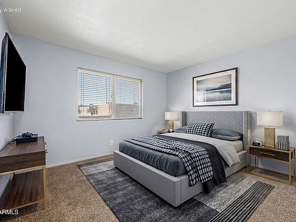 5th image of 1209 N 47TH Place