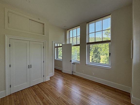 4th image of 71 Montague City Rd APT 2B