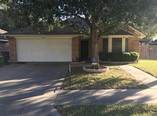 226 Ridge Dr, Victoria, TX 77904