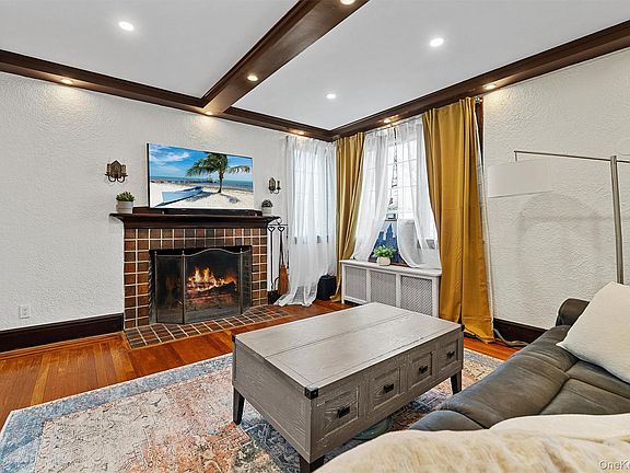 4th image of 112 Ralph Avenue