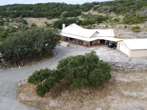 137 Private Road 3501, Mico, TX 78056