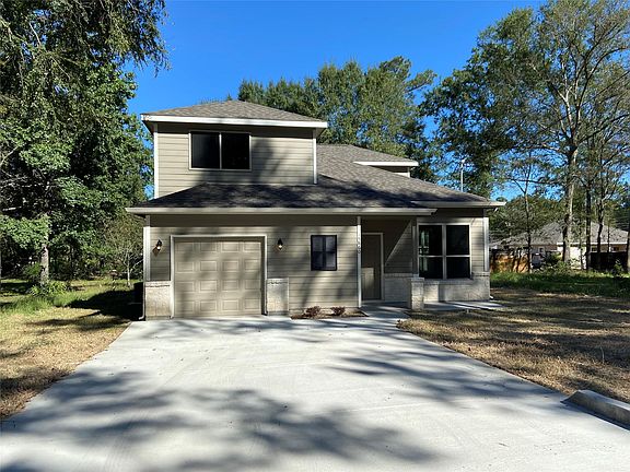 2nd image of 15860 Pecan Dr