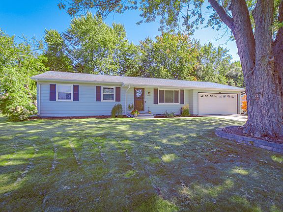3rd image of 1237 Chalmers Dr