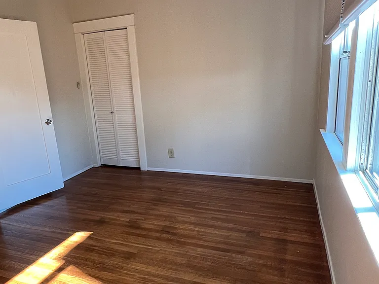 1608 Avalon St — Photo 35