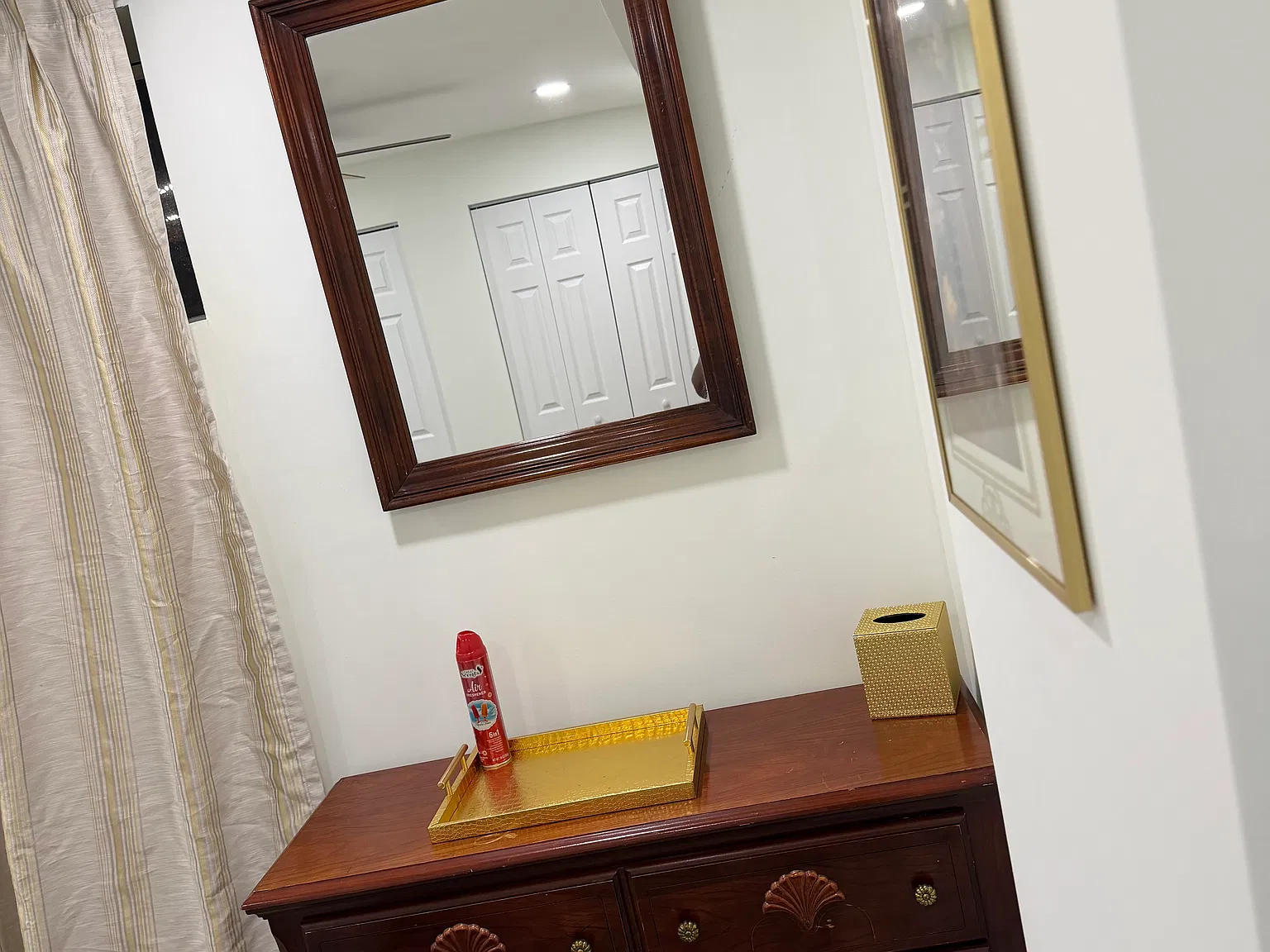 5 bed, 1080 sqft, $1,200 — Photo 4