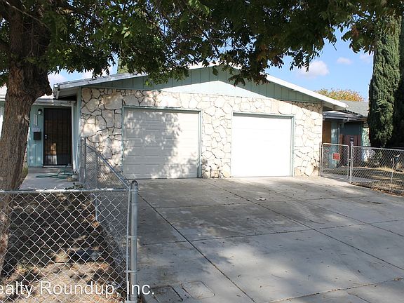 2nd image of 817 W Ponce De Leon Ave