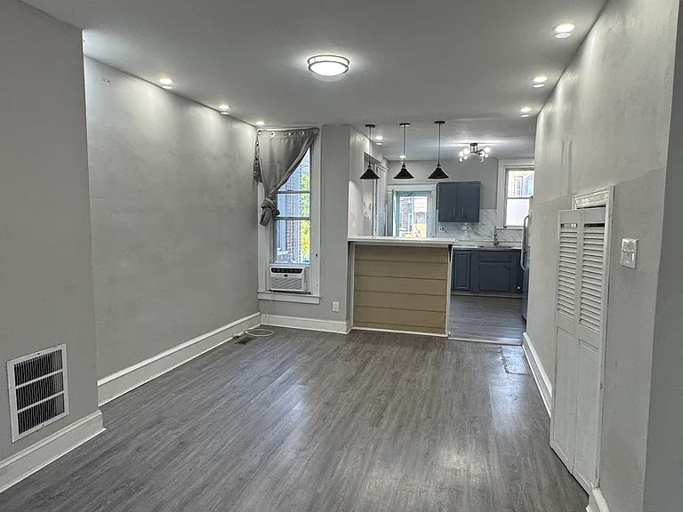 6317 Glenloch St — Photo 3