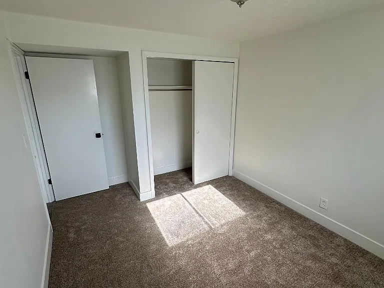 Unit Photo