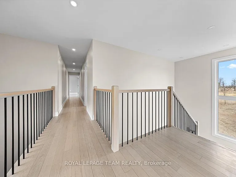 72 Synergy Way — Photo 16