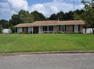 407 Colonial Dr, Enterprise, AL 36330