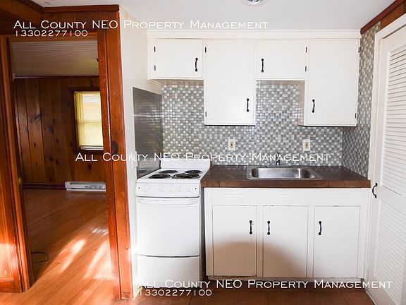 3rd image of 758 Washington St #E