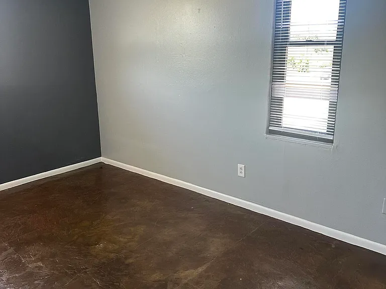 713 Wilkinson Blvd #1 — Photo 28