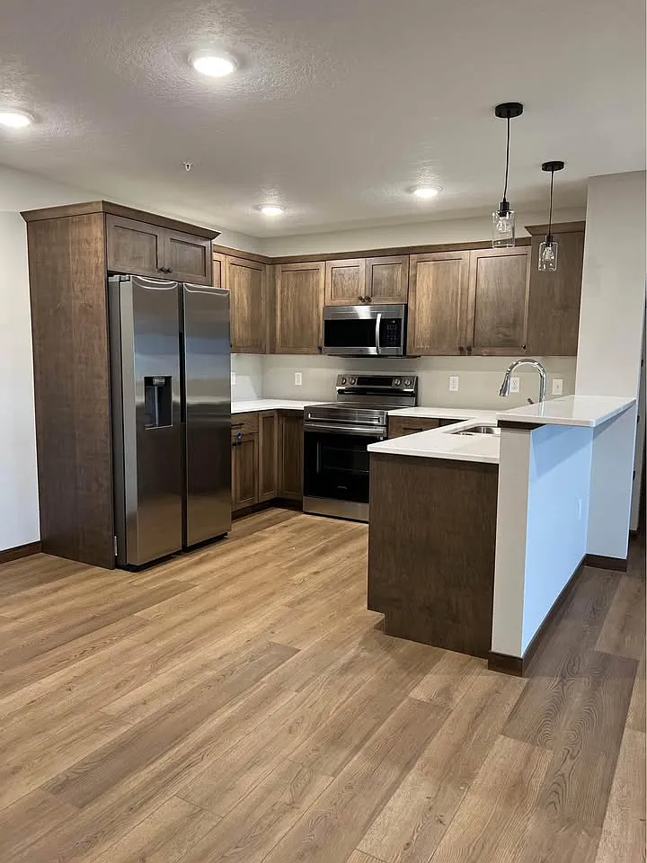 2 bed, 1200 sqft, $1,525 — Photo 1