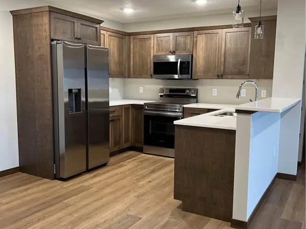 776 Yosemite Way #103, Altoona, WI 54720