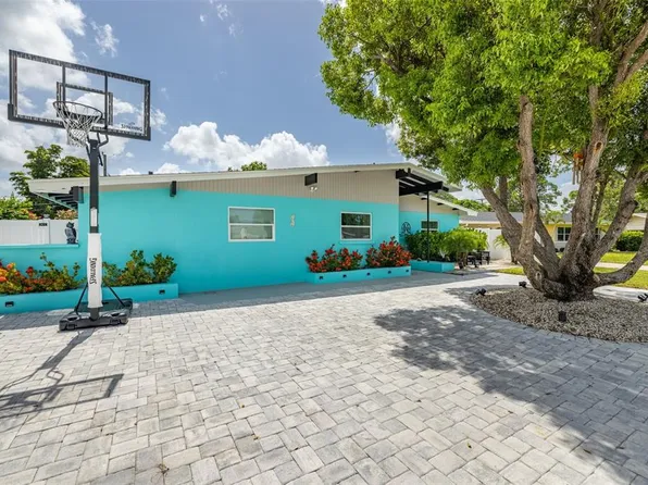 3407 29th St W, Bradenton, FL 34205