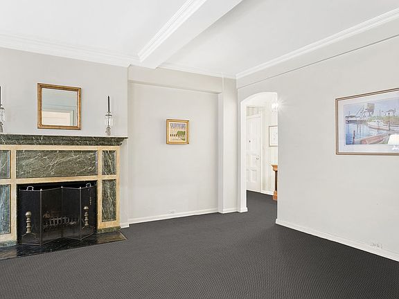 4th image of 215 E 73rd St APT 1E